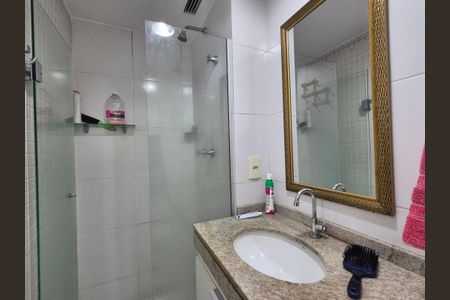 Apartamento para alugar com 60m², 2 quartos e 2 vagasBanheiro