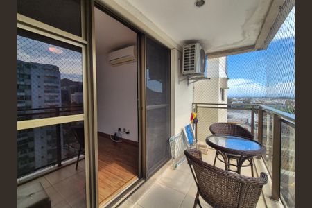 Apartamento para alugar com 60m², 2 quartos e 2 vagasVaranda