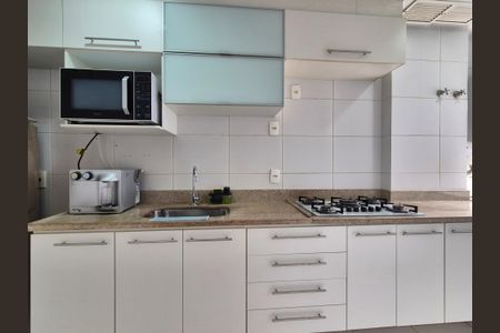 Apartamento para alugar com 60m², 2 quartos e 2 vagasCozinha