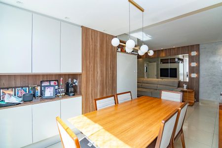 Apartamento à venda com 96m², 3 quartos e 2 vagasSala