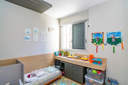 Apartamento à venda com 96m², 3 quartos e 2 vagasQuarto 2