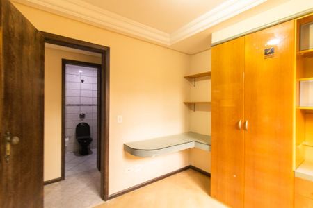 Casa para alugar com 380m², 4 quartos e 6 vagasQuarto 3