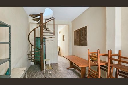 Casa à venda com 448m², 6 quartos e 3 vagasGaragem