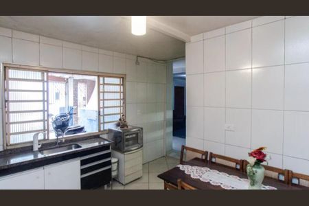 Casa à venda com 192m², 4 quartos e 1 vagaFoto 07
