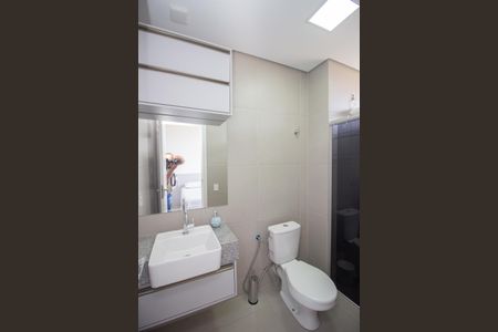 Banheiro de apartamento para alugar com 1 quarto, 31m² em Beatriz, Contagem