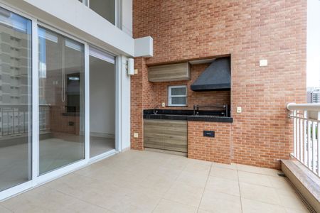 Apartamento para alugar com 134m², 3 quartos e 3 vagas Apartamento para alugar com 134m², 3 quartos e 3 vagasVaranda
