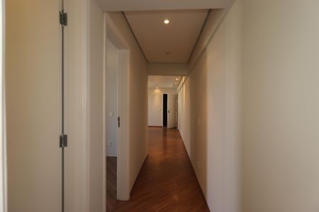 Apartamento à venda com 94m², 2 quartos e 2 vagasCorredor