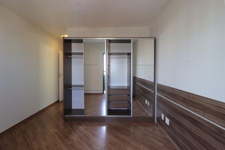 Apartamento à venda com 94m², 2 quartos e 2 vagasSuíte