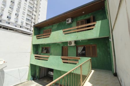 Casa à venda com 242m², 5 quartos e 1 vagaQuintal