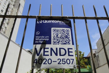 Casa à venda com 242m², 5 quartos e 1 vagaDetalhe