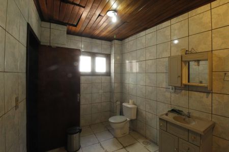 Casa à venda com 242m², 5 quartos e 1 vagaBanheiro 2