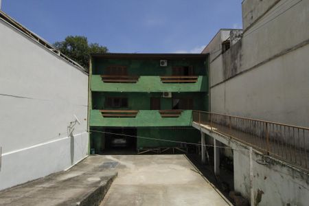 Casa à venda com 242m², 5 quartos e 1 vagaQuintal