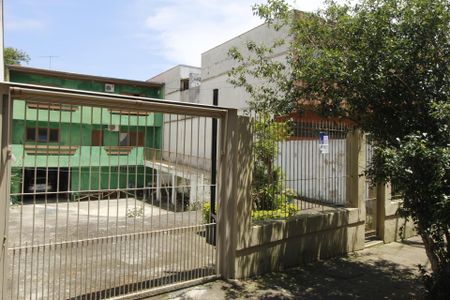 Casa à venda com 242m², 5 quartos e 1 vagaFachada