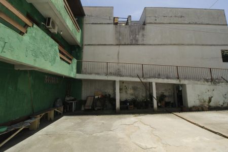 Casa à venda com 242m², 5 quartos e 1 vagaQuintal