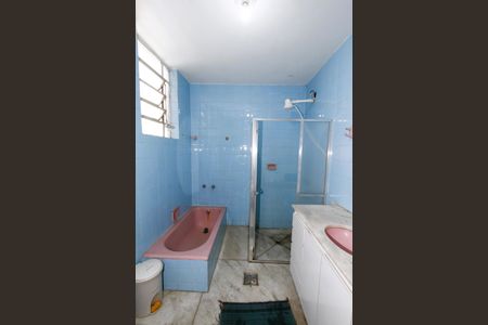 Apartamento à venda com 126m², 4 quartos e 2 vagasBanheiro Social