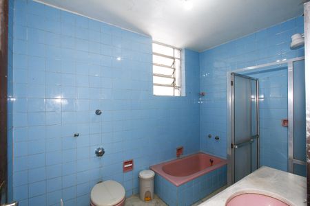 Apartamento à venda com 126m², 4 quartos e 2 vagasBanheiro Social