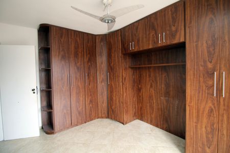 Quarto 1 de apartamento à venda com 2 quartos, 90m² em Olaria, Rio de Janeiro