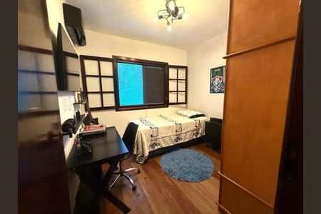 Casa à venda com 4 quartos, 218m² em Itaipu, Niterói