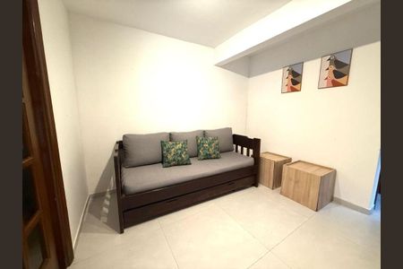 Casa à venda com 4 quartos, 218m² em Itaipu, Niterói