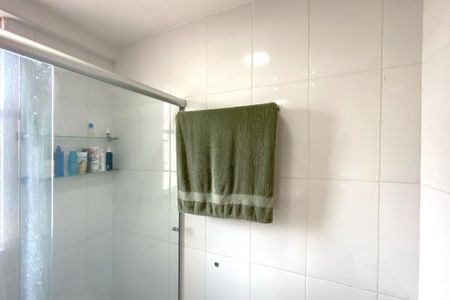 Apartamento à venda com 76m², 2 quartos e 2 vagasBanheiro da Suíte