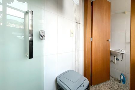 Apartamento à venda com 76m², 2 quartos e 2 vagasÁrea de Serviço