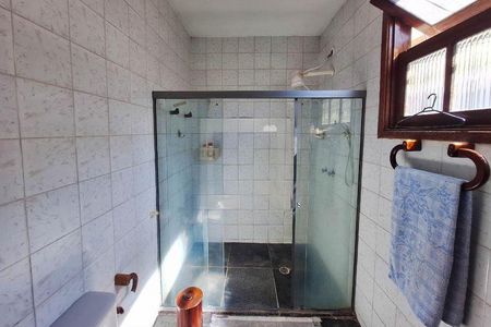 Casa à venda com 215m², 4 quartos e 3 vagas