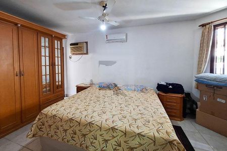 Casa à venda com 215m², 4 quartos e 3 vagas