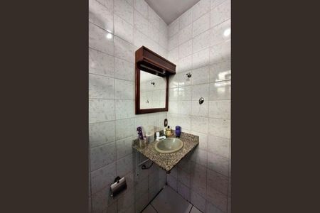 Casa à venda com 215m², 4 quartos e 3 vagas