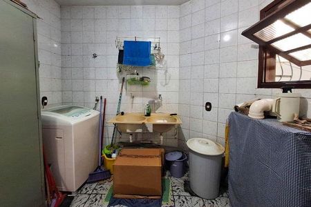 Casa à venda com 215m², 4 quartos e 3 vagas