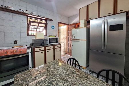 Casa à venda com 215m², 4 quartos e 3 vagas