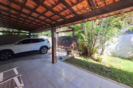 Casa à venda com 215m², 4 quartos e 3 vagas