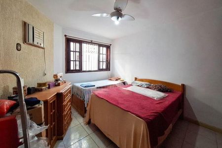 Casa à venda com 215m², 4 quartos e 3 vagas