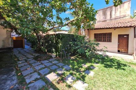 Casa à venda com 215m², 4 quartos e 3 vagas