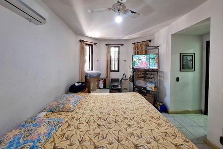 Casa à venda com 215m², 4 quartos e 3 vagas