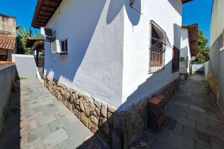 Casa à venda com 215m², 4 quartos e 3 vagas