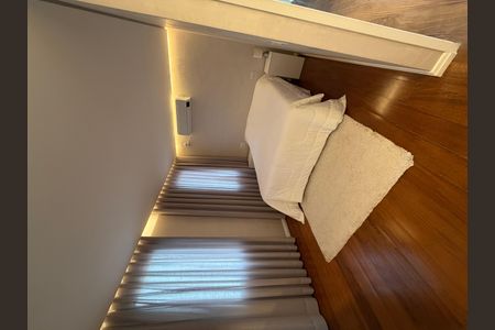 Casa à venda com 3 quartos, 200m² em Vila Santo Estevão, São Paulo