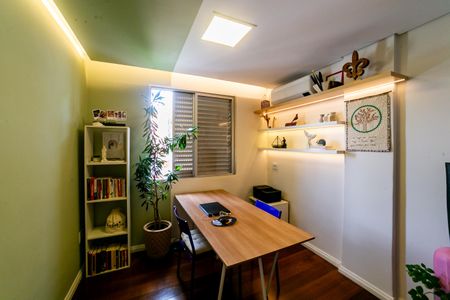 Apartamento à venda com 155m², 4 quartos e 1 vagaEscritório