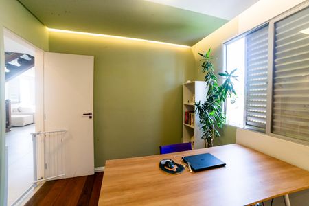 Apartamento à venda com 155m², 4 quartos e 1 vagaEscritório