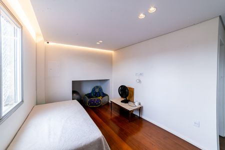 Apartamento à venda com 155m², 4 quartos e 1 vagaSala de TV