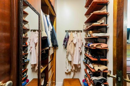 Casa à venda com 460m², 4 quartos e 4 vagas Casa à venda com 460m², 4 quartos e 4 vagasSuite 03