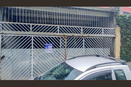 Casa à venda com 240m², 4 quartos e 2 vagasFachada