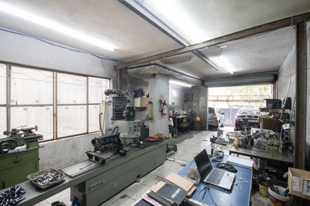 Casa à venda com 240m², 4 quartos e 2 vagasGaragem