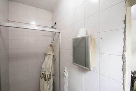 Casa à venda com 240m², 4 quartos e 2 vagasBanheiro 2