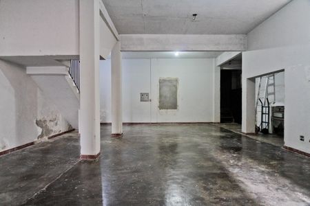 Casa para alugar com 265m², 3 quartos e 3 vagas Casa para alugar com 265m², 3 quartos e 3 vagasSalão