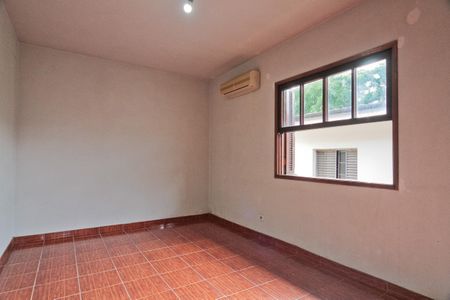 Casa para alugar com 265m², 3 quartos e 3 vagas Casa para alugar com 265m², 3 quartos e 3 vagasSuíte