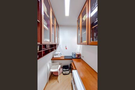 Apartamento à venda com 58m², 2 quartos e 1 vagaEscritório