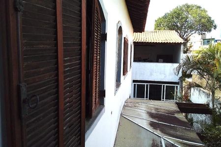 Casa à venda com 250m², 4 quartos e 5 vagas