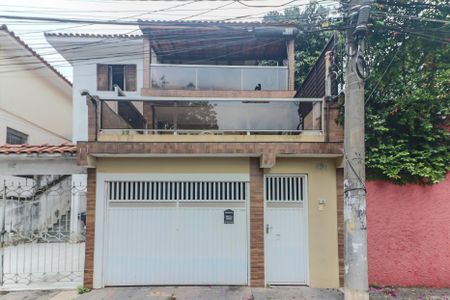 Casa à venda com 125m², 3 quartos e 2 vagas Casa à venda com 125m², 3 quartos e 2 vagasFachada