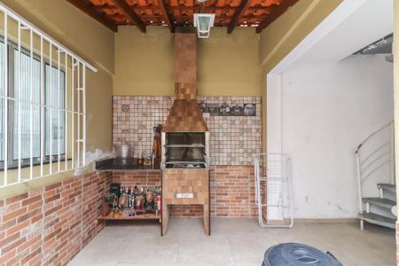 Casa à venda com 125m², 3 quartos e 2 vagas Casa à venda com 125m², 3 quartos e 2 vagasChurrasqueira