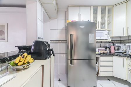 Casa à venda com 125m², 3 quartos e 2 vagas Casa à venda com 125m², 3 quartos e 2 vagasCozinha